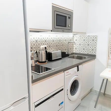 Downtown 3 Bedrooms 2 Bathrooms Wifi Apartment *