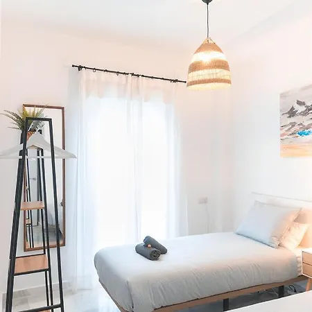 Downtown 3 Bedrooms 2 Bathrooms Wifi Apartment *