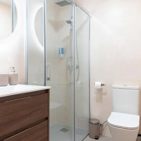 Downtown 3 Bedrooms 2 Bathrooms Wifi *