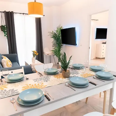 Downtown 3 Bedrooms 2 Bathrooms Wifi *